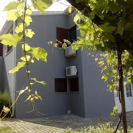 Apartment Konoba Yan